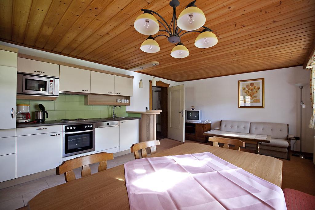 Familienparadies Wolfgangbauer Heiligenblut Exterior foto